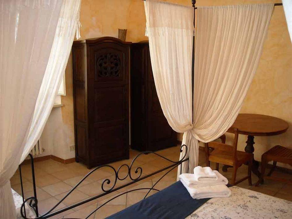 B&B Millequattrocento กาเอตา ภายนอก รูปภาพ