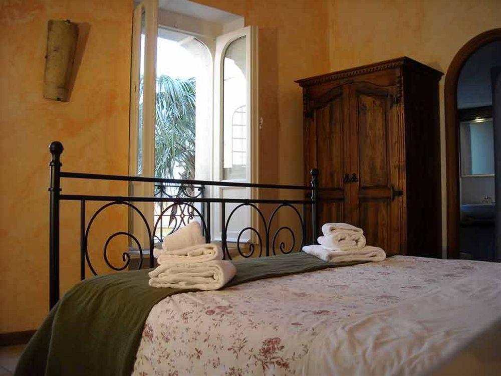 B&B Millequattrocento กาเอตา ภายนอก รูปภาพ